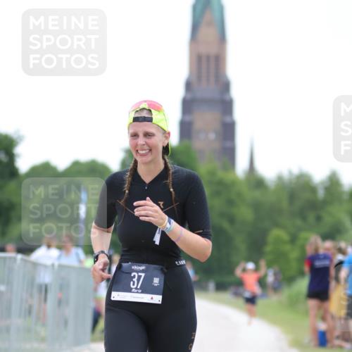 22.06.2025 - Viking Triathlon H.Heesch http://msf.ph/oto/8096266 22.06.2025 16:12:57 Laufen 37 meine-sportfotos.de