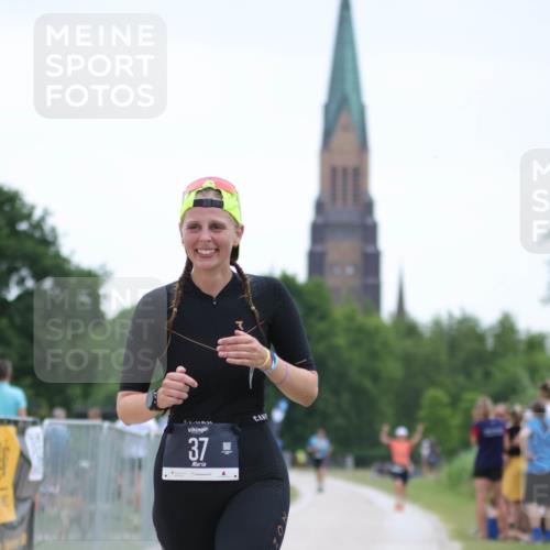 22.06.2025 - Viking Triathlon H.Heesch http://msf.ph/oto/8096282 22.06.2025 16:12:58 Laufen 37 meine-sportfotos.de