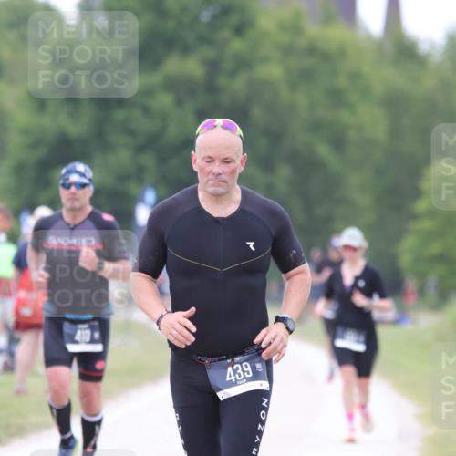 22.06.2025 - Viking Triathlon H.Heesch http://msf.ph/oto/8096364 22.06.2025 15:31:25 Laufen 410, 439 meine-sportfotos.de