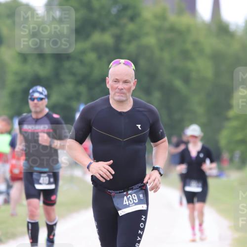 22.06.2025 - Viking Triathlon H.Heesch http://msf.ph/oto/8096376 22.06.2025 15:31:25 Laufen 410, 439 meine-sportfotos.de