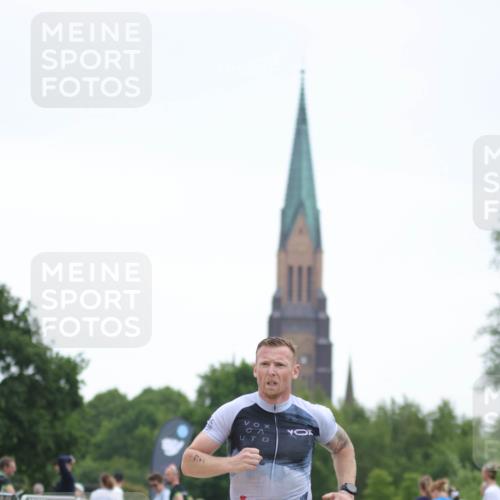 22.06.2025 - Viking Triathlon H.Heesch http://msf.ph/oto/8096403 22.06.2025 16:13:28 Laufen 76 meine-sportfotos.de