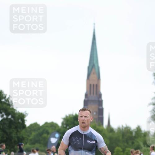 22.06.2025 - Viking Triathlon H.Heesch http://msf.ph/oto/8096405 22.06.2025 16:13:28 Laufen 76 meine-sportfotos.de