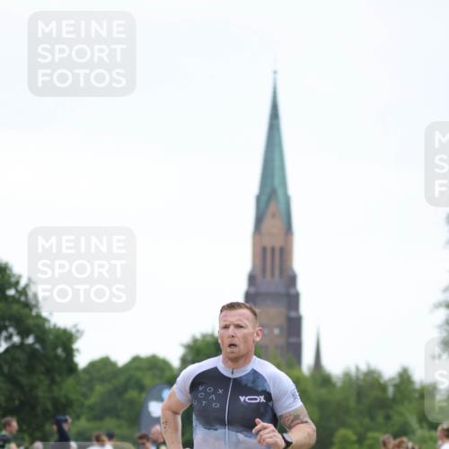 22.06.2025 - Viking Triathlon H.Heesch http://msf.ph/oto/8096408 22.06.2025 16:13:28 Laufen 76 meine-sportfotos.de