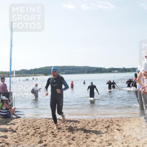 22.06.2025 - Viking Triathlon MichiJ http://msf.ph/oto/8096419 22.06.2025 10:41:37 Schwimmen 54, 142, 194, 220, 505, 629 meine-sportfotos.de