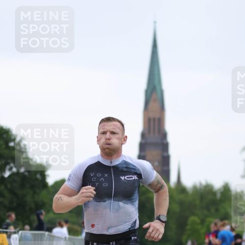 22.06.2025 - Viking Triathlon H.Heesch http://msf.ph/oto/8096425 22.06.2025 16:13:29 Laufen 76 meine-sportfotos.de