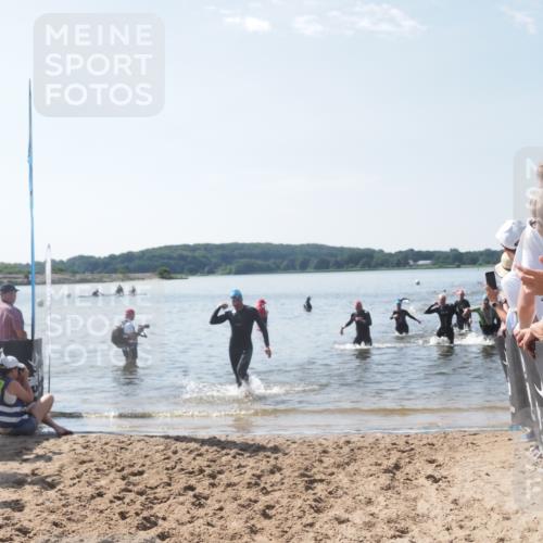 22.06.2025 - Viking Triathlon MichiJ http://msf.ph/oto/8096470 22.06.2025 10:41:40 Schwimmen 58, 142, 194, 220, 505, 625, 629 meine-sportfotos.de