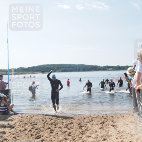 22.06.2025 - Viking Triathlon MichiJ http://msf.ph/oto/8096527 22.06.2025 10:41:42 Schwimmen 58, 142, 194, 220, 221, 505, 625, 629 meine-sportfotos.de