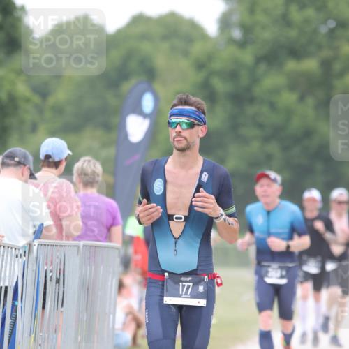 22.06.2025 - Viking Triathlon H.Heesch http://msf.ph/oto/8096615 22.06.2025 15:32:05 Laufen 177 meine-sportfotos.de
