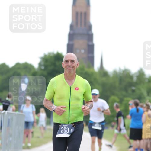 22.06.2025 - Viking Triathlon H.Heesch http://msf.ph/oto/8096648 22.06.2025 16:16:33 Laufen 263, 459 meine-sportfotos.de
