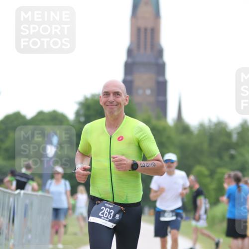 22.06.2025 - Viking Triathlon H.Heesch http://msf.ph/oto/8096658 22.06.2025 16:16:33 Laufen 263, 459 meine-sportfotos.de