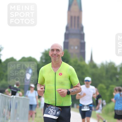 22.06.2025 - Viking Triathlon H.Heesch http://msf.ph/oto/8096662 22.06.2025 16:16:34 Laufen 263, 459 meine-sportfotos.de
