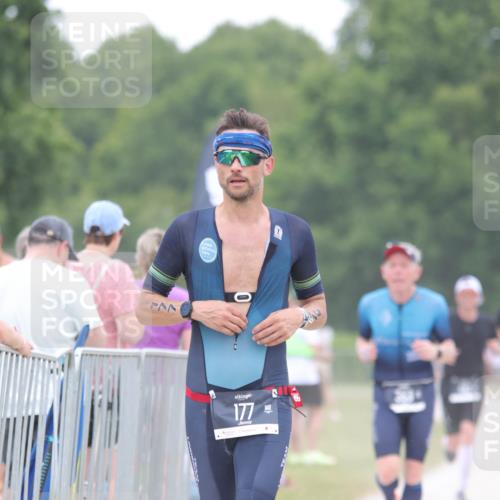 22.06.2025 - Viking Triathlon H.Heesch http://msf.ph/oto/8096668 22.06.2025 15:32:05 Laufen 177 meine-sportfotos.de