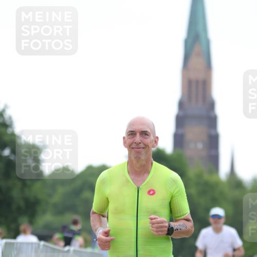 22.06.2025 - Viking Triathlon H.Heesch http://msf.ph/oto/8096675 22.06.2025 16:16:34 Laufen 263, 459 meine-sportfotos.de