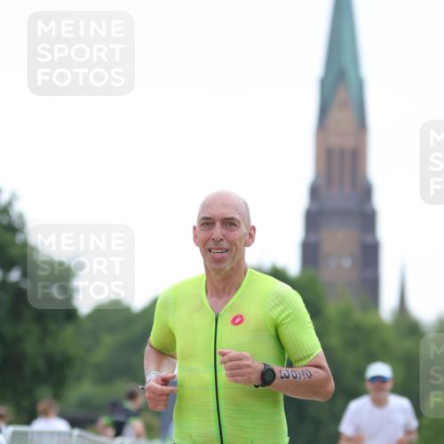 22.06.2025 - Viking Triathlon H.Heesch http://msf.ph/oto/8096677 22.06.2025 16:16:34 Laufen 263, 459 meine-sportfotos.de