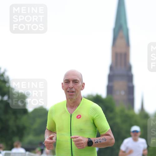 22.06.2025 - Viking Triathlon H.Heesch http://msf.ph/oto/8096683 22.06.2025 16:16:34 Laufen 263, 459 meine-sportfotos.de