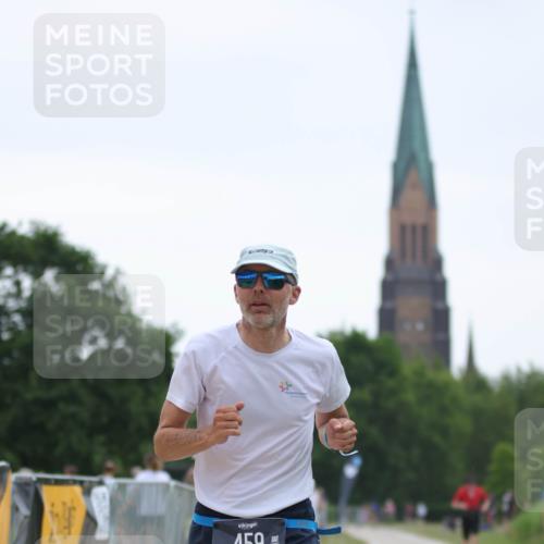 22.06.2025 - Viking Triathlon H.Heesch http://msf.ph/oto/8096704 22.06.2025 16:16:38 Laufen 263, 459 meine-sportfotos.de