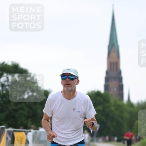 22.06.2025 - Viking Triathlon H.Heesch http://msf.ph/oto/8096708 22.06.2025 16:16:38 Laufen 263, 459 meine-sportfotos.de