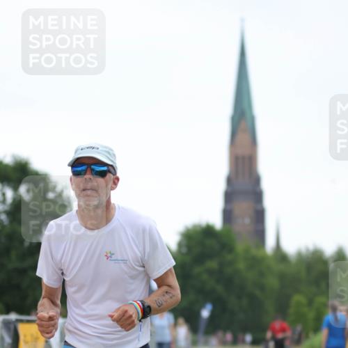 22.06.2025 - Viking Triathlon H.Heesch http://msf.ph/oto/8096718 22.06.2025 16:16:39 Laufen 263, 459 meine-sportfotos.de