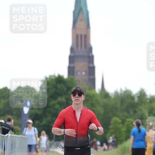 22.06.2025 - Viking Triathlon H.Heesch http://msf.ph/oto/8096723 22.06.2025 16:16:51 Laufen 106 meine-sportfotos.de