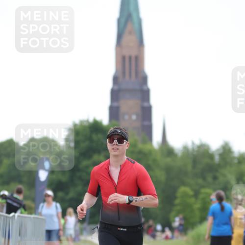 22.06.2025 - Viking Triathlon H.Heesch http://msf.ph/oto/8096730 22.06.2025 16:16:51 Laufen 106 meine-sportfotos.de