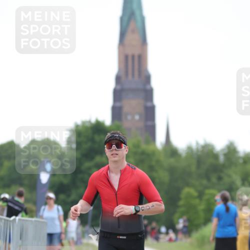 22.06.2025 - Viking Triathlon H.Heesch http://msf.ph/oto/8096732 22.06.2025 16:16:51 Laufen 106 meine-sportfotos.de