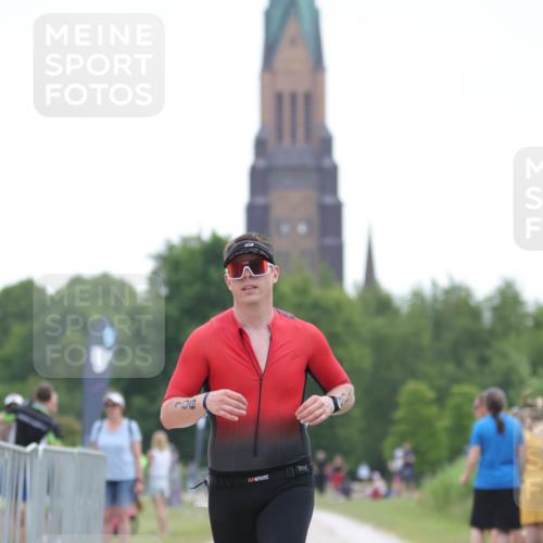 22.06.2025 - Viking Triathlon H.Heesch http://msf.ph/oto/8096741 22.06.2025 16:16:51 Laufen 106 meine-sportfotos.de