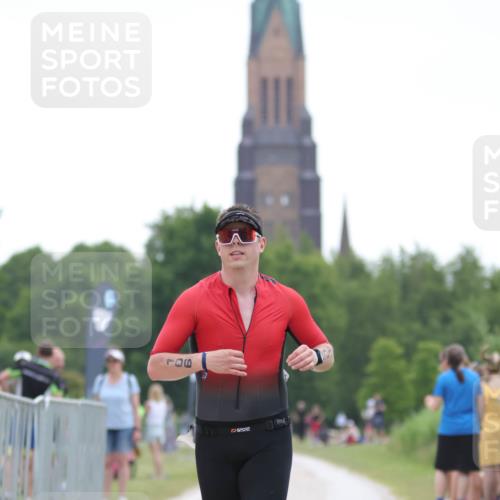 22.06.2025 - Viking Triathlon H.Heesch http://msf.ph/oto/8096744 22.06.2025 16:16:51 Laufen 106 meine-sportfotos.de