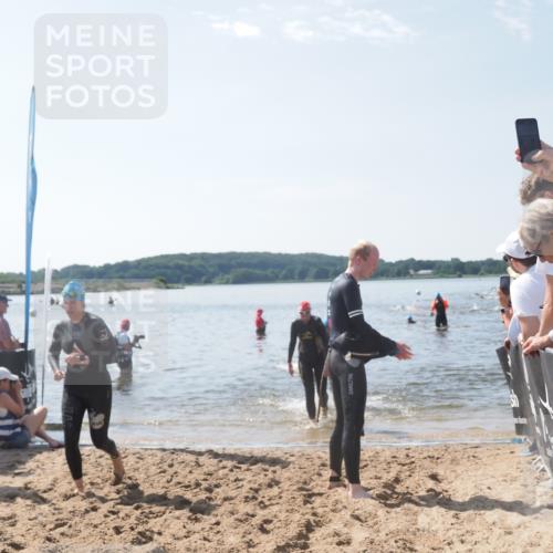 22.06.2025 - Viking Triathlon MichiJ http://msf.ph/oto/8096754 22.06.2025 10:41:55 Schwimmen 58, 142, 159, 199, 221, 625 meine-sportfotos.de