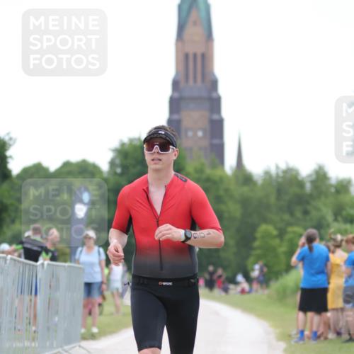 22.06.2025 - Viking Triathlon H.Heesch http://msf.ph/oto/8096756 22.06.2025 16:16:51 Laufen 106 meine-sportfotos.de