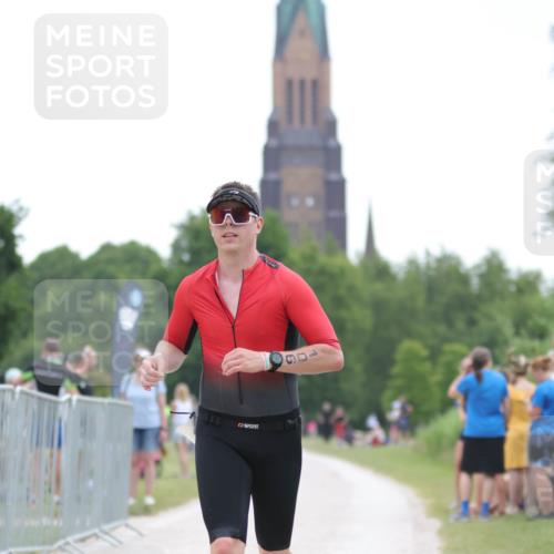22.06.2025 - Viking Triathlon H.Heesch http://msf.ph/oto/8096758 22.06.2025 16:16:52 Laufen 106 meine-sportfotos.de