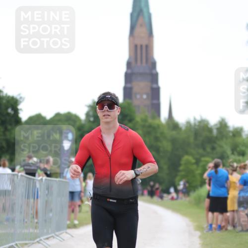 22.06.2025 - Viking Triathlon H.Heesch http://msf.ph/oto/8096766 22.06.2025 16:16:52 Laufen 106 meine-sportfotos.de