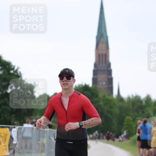 22.06.2025 - Viking Triathlon H.Heesch http://msf.ph/oto/8096793 22.06.2025 16:16:52 Laufen 106 meine-sportfotos.de