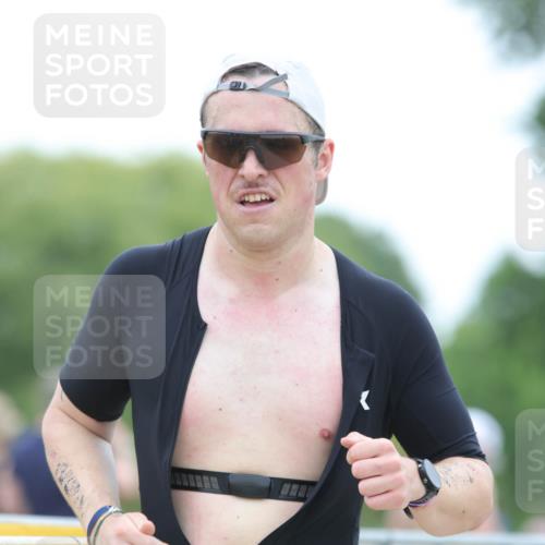 22.06.2025 - Viking Triathlon H.Heesch http://msf.ph/oto/8096797 22.06.2025 15:32:14 Laufen 297, 363, 442 meine-sportfotos.de