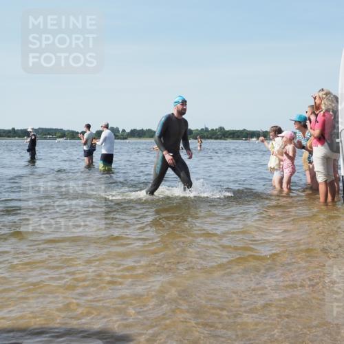22.06.2025 - Viking Triathlon KatJ http://msf.ph/oto/8096822 22.06.2025 10:31:16 Schwimmen 8, 216, 236, 237, 311, 330, 549 meine-sportfotos.de