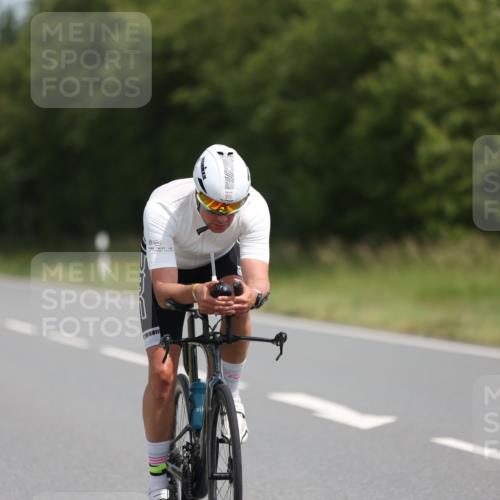 22.06.2025 - Viking Triathlon Yannick Fuchs http://msf.ph/oto/8096827 22.06.2025 11:59:25 Radfahren 2, 7, 87, 193, 196, 301, 611, 627, 661 meine-sportfotos.de