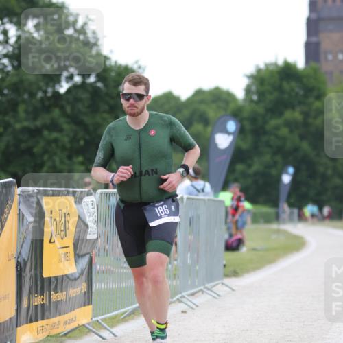 22.06.2025 - Viking Triathlon H.Heesch http://msf.ph/oto/8096848 22.06.2025 16:18:11 Laufen 186 meine-sportfotos.de