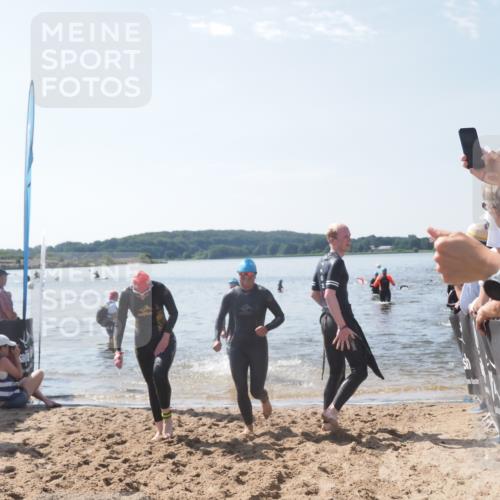 22.06.2025 - Viking Triathlon MichiJ http://msf.ph/oto/8096878 22.06.2025 10:41:58 Schwimmen 58, 159, 199, 221, 625 meine-sportfotos.de