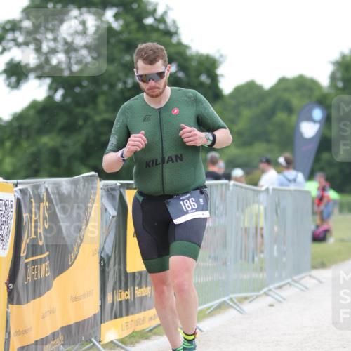 22.06.2025 - Viking Triathlon H.Heesch http://msf.ph/oto/8096883 22.06.2025 16:18:11 Laufen 186 meine-sportfotos.de