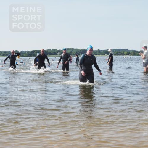 22.06.2025 - Viking Triathlon KatJ http://msf.ph/oto/8096950 22.06.2025 10:31:26 Schwimmen 3, 8, 236, 311, 469, 613, 648 meine-sportfotos.de