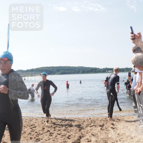 22.06.2025 - Viking Triathlon MichiJ http://msf.ph/oto/8096953 22.06.2025 10:42:00 Schwimmen 78, 159, 199, 221 meine-sportfotos.de
