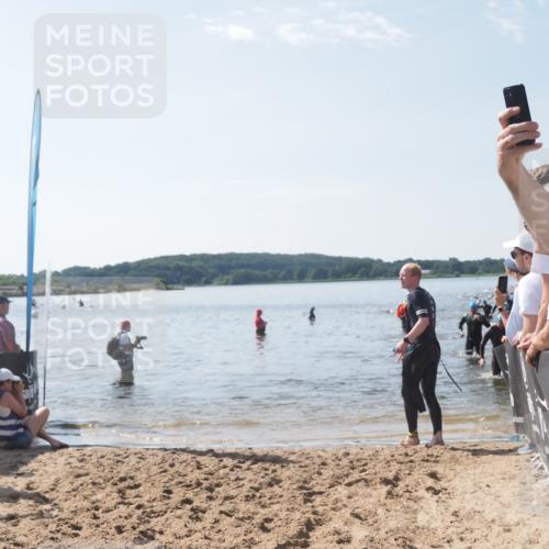 22.06.2025 - Viking Triathlon MichiJ http://msf.ph/oto/8096986 22.06.2025 10:42:02 Schwimmen 78, 159, 199, 221 meine-sportfotos.de
