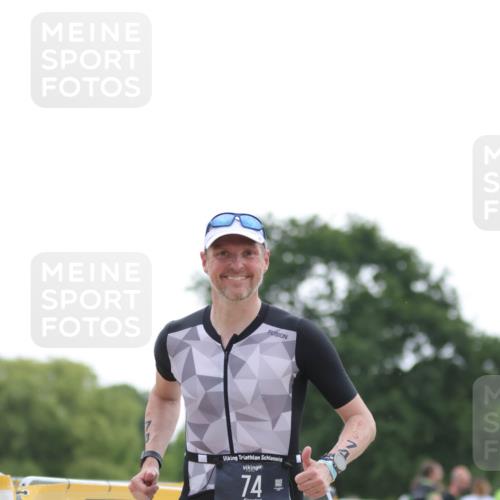 22.06.2025 - Viking Triathlon H.Heesch http://msf.ph/oto/8096999 22.06.2025 16:20:13 Laufen 74 meine-sportfotos.de