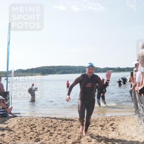 22.06.2025 - Viking Triathlon MichiJ http://msf.ph/oto/8097031 22.06.2025 10:42:09 Schwimmen 78, 159, 199, 281, 290, 460, 465 meine-sportfotos.de