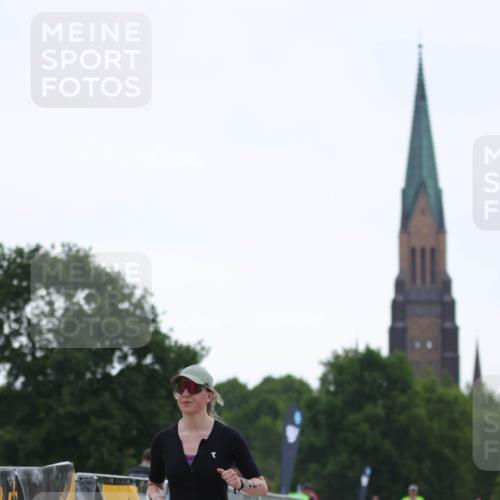 22.06.2025 - Viking Triathlon H.Heesch http://msf.ph/oto/8097056 22.06.2025 16:21:08 Laufen 143 meine-sportfotos.de