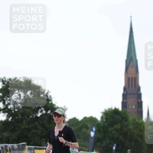 22.06.2025 - Viking Triathlon H.Heesch http://msf.ph/oto/8097062 22.06.2025 16:21:08 Laufen 143 meine-sportfotos.de
