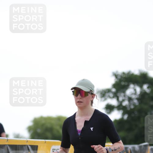 22.06.2025 - Viking Triathlon H.Heesch http://msf.ph/oto/8097066 22.06.2025 16:21:10 Laufen 143 meine-sportfotos.de