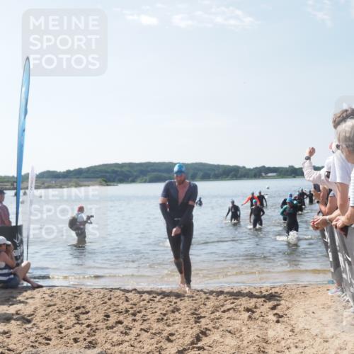 22.06.2025 - Viking Triathlon MichiJ http://msf.ph/oto/8097124 22.06.2025 10:42:17 Schwimmen 16, 65, 78, 192, 281, 290, 326, 460, 465 meine-sportfotos.de