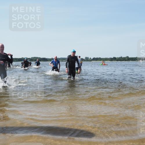 22.06.2025 - Viking Triathlon KatJ http://msf.ph/oto/8097241 22.06.2025 10:31:33 Schwimmen 3, 8, 98, 137, 158, 189, 311, 340, 350, 469, 613, 648 meine-sportfotos.de