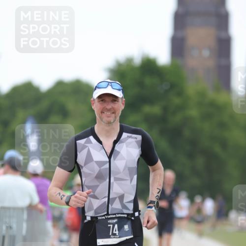 22.06.2025 - Viking Triathlon H.Heesch http://msf.ph/oto/8097260 22.06.2025 15:34:06 Laufen 74, 232, 305 meine-sportfotos.de