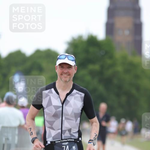 22.06.2025 - Viking Triathlon H.Heesch http://msf.ph/oto/8097270 22.06.2025 15:34:06 Laufen 74, 232, 305 meine-sportfotos.de